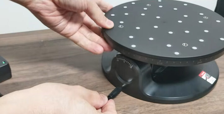 Revopoint MetroY Pro　２軸ターンテーブル